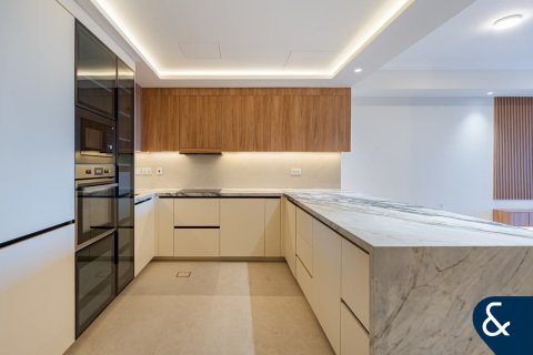 Купить квартиру в Churchill Towers, Бизнес-Бэй, Дубай: 2 спальни, 118м², № 91285 - фото 5