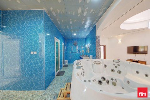 Снять в аренду виллу в Дубае: 8 спален, 1723.6м², № 92142 - фото 7