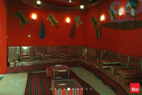 Снять в аренду виллу в Дубае: 8 спален, 1723.6м², № 92142 - фото 18