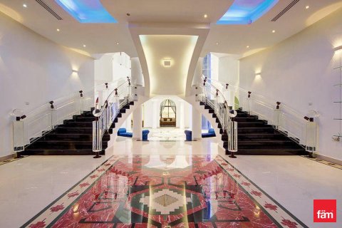 Снять в аренду виллу в Дубае: 8 спален, 1723.6м², № 92142 - фото 5