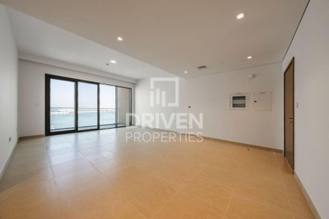 Appartement à Mina Rashid, Dubai, 3 chambres, 158.68 m², № 128044