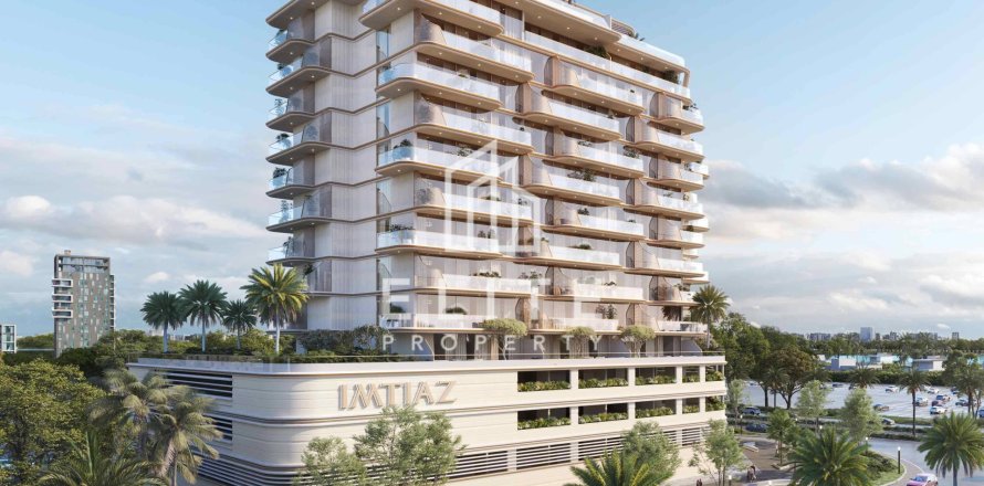 Apartment in Dubai 3 bedrooms, 243 sq.m. № 139041