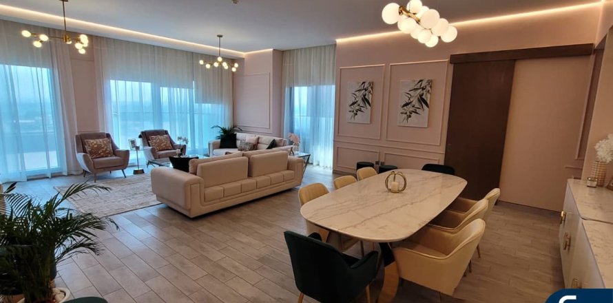 Квартира в Бизнес-Бэе, Дубай, 3 спальни, 202м², № 76151