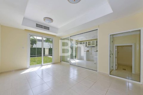 فيلا في The Springs, دبي 2 غرف نوم, 173 م² رقم 22305 - صورة 1