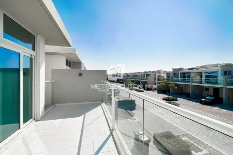 Townhouse in DAMAC Hills (Akoya by DAMAC), Dubai 3 bedrooms, 155 sq.m. № 73839 - photo 1