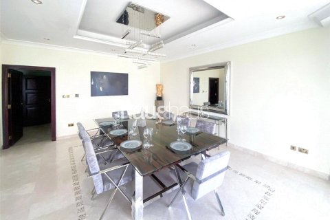 Villa in Garden Homes, Palm Jumeirah, Dubai 5 bedrooms, 623 sq.m. № 44764 - photo 19
