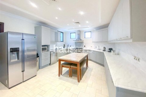 Villa in Garden Homes, Palm Jumeirah, Dubai 5 bedrooms, 623 sq.m. № 44764 - photo 5