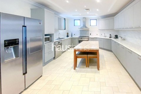 Villa in Garden Homes, Palm Jumeirah, Dubai 5 bedrooms, 623 sq.m. № 44764 - photo 20