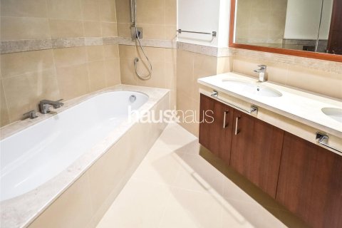 Apartment in Burj Vista, Downtown Dubai (Downtown Burj Dubai), Dubai 2 bedrooms, 138 sq.m. № 44762 - photo 9