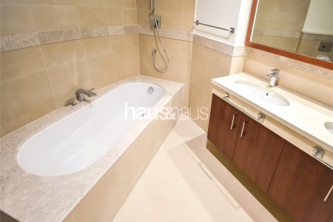 Apartment in Burj Vista, Downtown Dubai (Downtown Burj Dubai), Dubai 2 bedrooms, 138 sq.m. № 44762 - photo 15