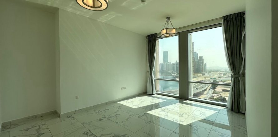 Appartement à Business Bay, Dubai, 2 chambres, 126.2 m², № 112375