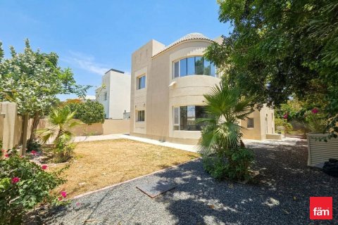 Villa à Dubai, 4 chambres, 617.9 m², № 112363 - photo 2