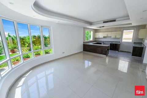 Villa à Dubai, 4 chambres, 617.9 m², № 112363 - photo 6