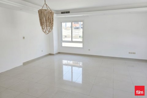 Villa à Dubai, 4 chambres, 617.9 m², № 112363 - photo 10