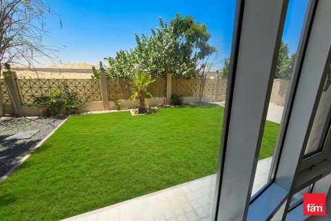 Villa à Dubai, 4 chambres, 617.9 m², № 112363 - photo 3