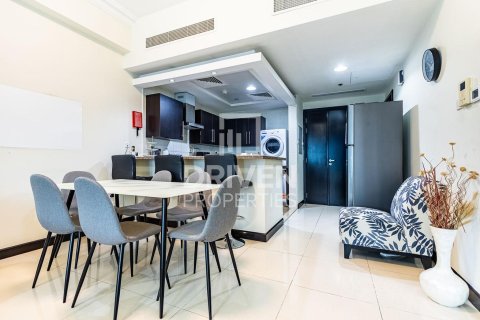Apartment in Jumeirah Lake Towers, Dubai 1 bedroom, 73.39 sq.m. № 127631 - photo 3