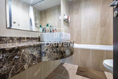 Apartment in Jumeirah Lake Towers, Dubai 1 bedroom, 73.39 sq.m. № 127631 - photo 12