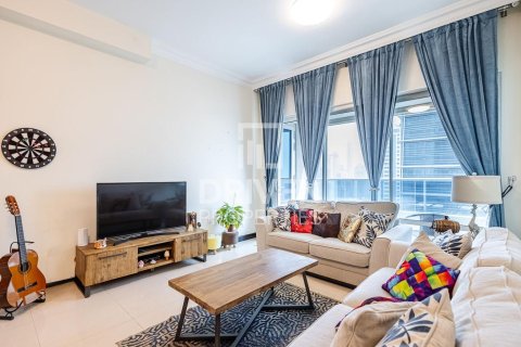 Apartment in Jumeirah Lake Towers, Dubai 1 bedroom, 73.39 sq.m. № 127631 - photo 2