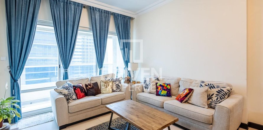 Apartment in Jumeirah Lake Towers, Dubai 1 bedroom, 73.39 sq.m. № 127631
