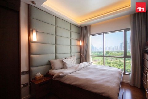Apartment in The Views, Dubai 3 bedrooms, 181.1 sq.m. № 137464 - photo 6