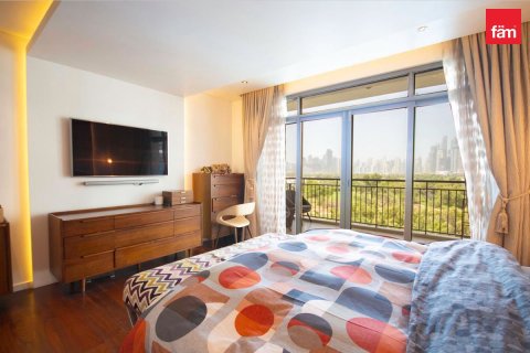 Apartment in The Views, Dubai 3 bedrooms, 181.1 sq.m. № 137464 - photo 9