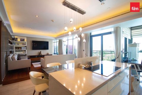 Apartment in The Views, Dubai 3 bedrooms, 181.1 sq.m. № 137464