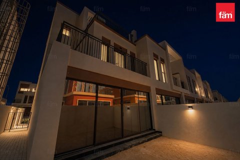 Townhouse in Dubai 5 bedrooms, 183.6 sq.m. № 137458 - photo 5