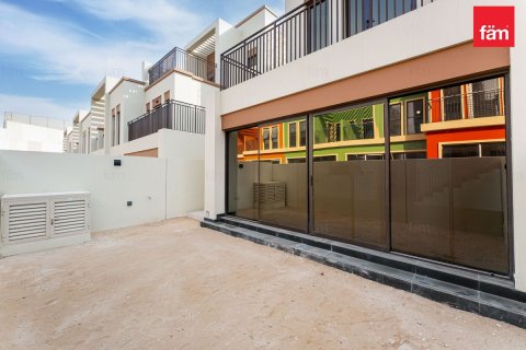 Townhouse in Dubai 5 bedrooms, 183.6 sq.m. № 137458 - photo 23