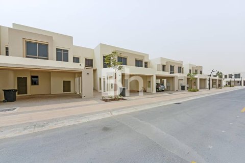 Maison de ville à Town Square, Dubai, 3 chambres, 191 m², № 58736 - photo 1