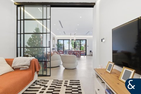 Villa in Springs 14, The Springs, Dubai 3 bedrooms, 228 sq.m. № 91172 - photo 4