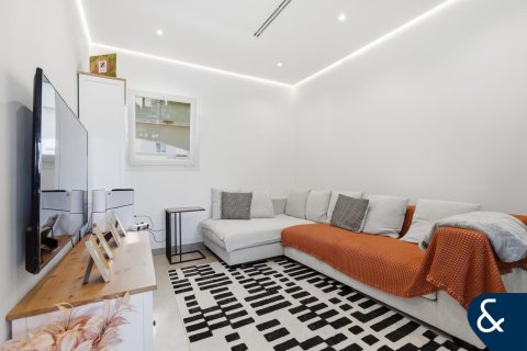 Villa in Springs 14, The Springs, Dubai 3 bedrooms, 228 sq.m. № 91172 - photo 9