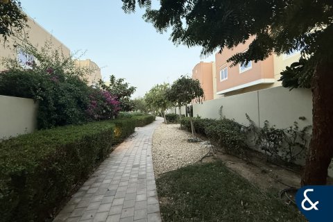 Купить таунхаус в Villanova, Dubai Land, Дубай: 3 спальни, 179м², № 91168 - фото 3