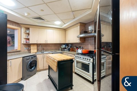 Apartment in Shoreline Apartments, Palm Jumeirah, Dubai 3 bedrooms, 201 sq.m. № 91173 - photo 5