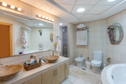 Apartment in Shoreline Apartments, Palm Jumeirah, Dubai 3 bedrooms, 201 sq.m. № 91173 - photo 7