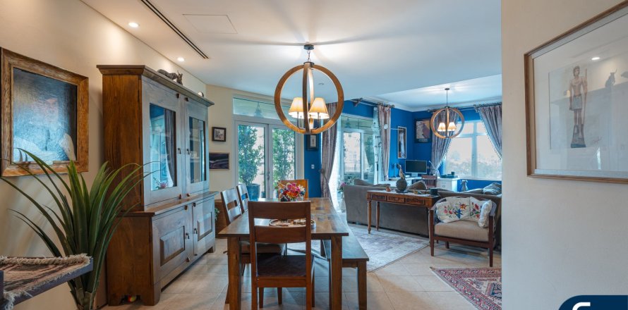 Apartment in Shoreline Apartments, Palm Jumeirah, Dubai 3 bedrooms, 201 sq.m. № 91173