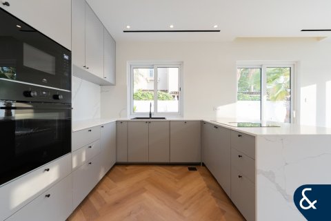 Купить виллу в Springs 11, The Springs, Дубай: 3 спальни, 167м², № 91171 - фото 28