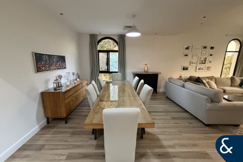 Villa in Mudon, Dubai 4 bedrooms, 354 sq.m. № 91169 - photo 4