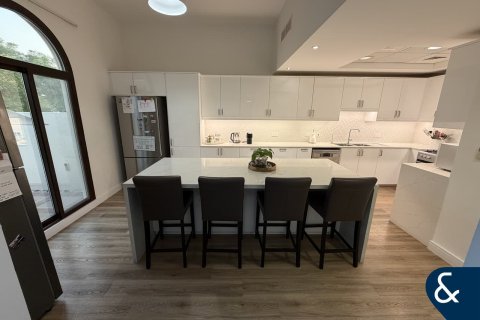 Villa in Mudon, Dubai 4 bedrooms, 354 sq.m. № 91169 - photo 6