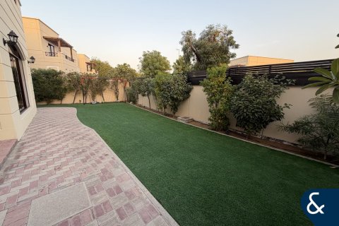 Villa in Mudon, Dubai 4 bedrooms, 354 sq.m. № 91169 - photo 2