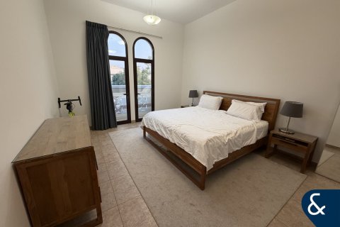 Villa in Mudon, Dubai 4 bedrooms, 354 sq.m. № 91169 - photo 10