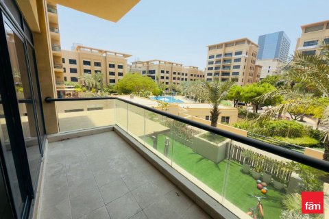 Apartment in Dubai 3 bedrooms, 166.5 sq.m. № 40596 - photo 1