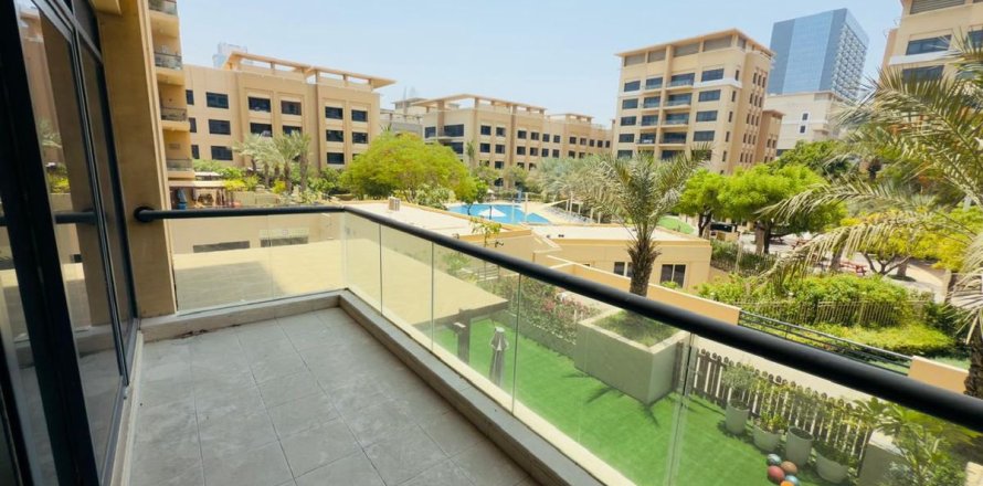 Apartment in Dubai 3 bedrooms, 166.5 sq.m. № 40596