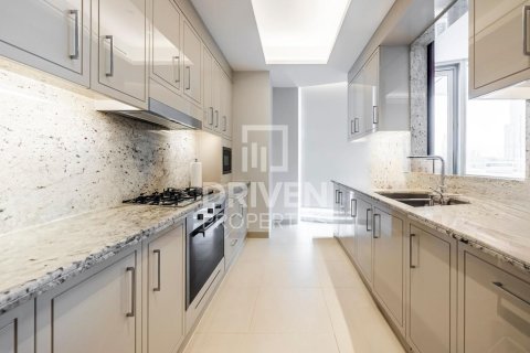 Appartement à The Address Sky View Towers, Downtown Dubai (Downtown Burj Dubai), Dubai, 3 chambres, 187.76 m², № 135873 - photo 11