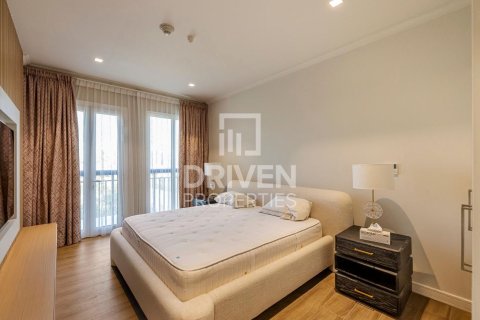 Townhouse in Jumeirah, Dubai 4 bedrooms, 397.9 sq.m. № 135872 - photo 11
