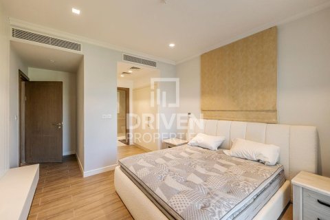 Townhouse in Jumeirah, Dubai 4 bedrooms, 397.9 sq.m. № 135872 - photo 15