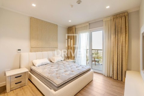 Townhouse in Jumeirah, Dubai 4 bedrooms, 397.9 sq.m. № 135872 - photo 14