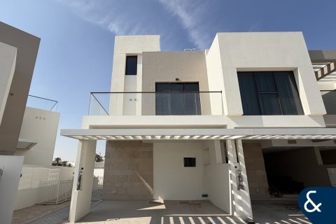 Adosado en DAMAC Hills (Akoya by DAMAC), Dubai, 5 dormitorios, 328 m², № 98576 - foto 2