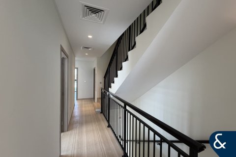 Adosado en DAMAC Hills (Akoya by DAMAC), Dubai, 5 dormitorios, 328 m², № 98576 - foto 11