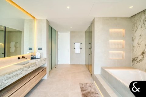 Villa en Jumeirah Islands, Dubai, 5 dormitorios, 585 m², № 98585 - foto 20