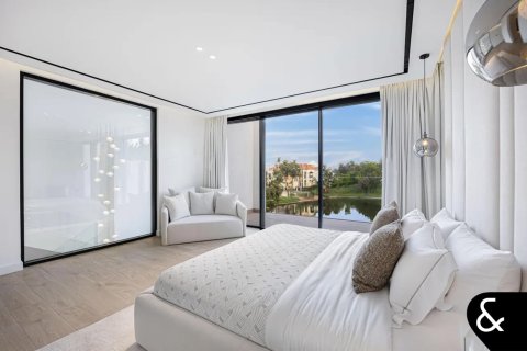 Villa en Jumeirah Islands, Dubai, 5 dormitorios, 585 m², № 98585 - foto 17
